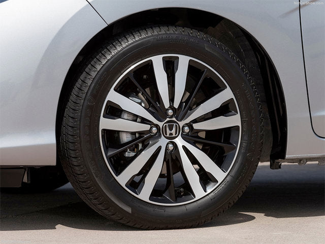 Car tire shine spray